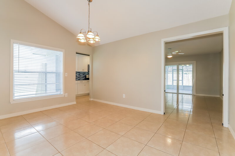 2,315/Mo, 2006 Green Juniper Ln Brandon, FL 33511 Dining Room View
