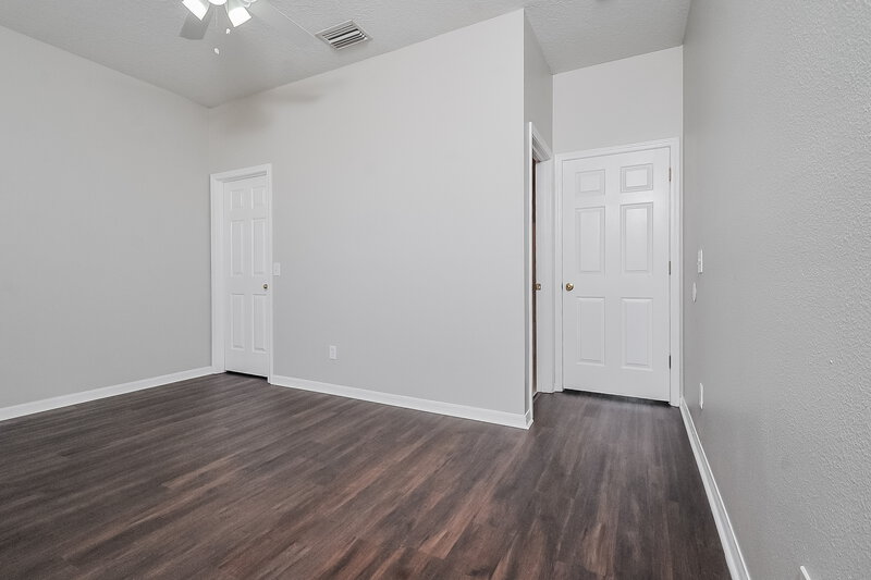 2,015/Mo, 10920 Golden Silence Dr Riverview, FL 33579 Main Bedroom View 2