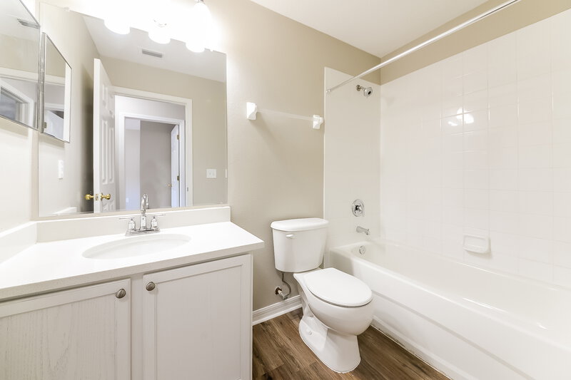 2,150/Mo, 12026 Bridge Point Ln Riverview, FL 33579 Bathroom View 2