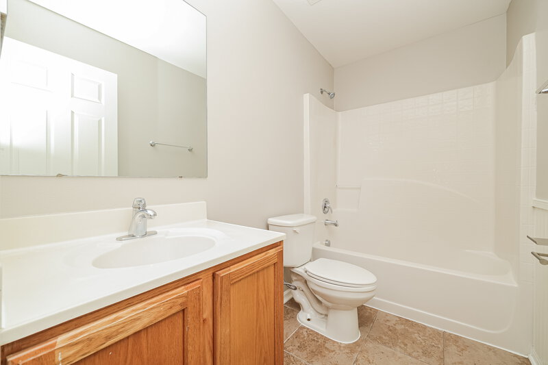 4,070/Mo, 17027 Ongar Ct Land O' Lakes, FL 34638 Bathroom View