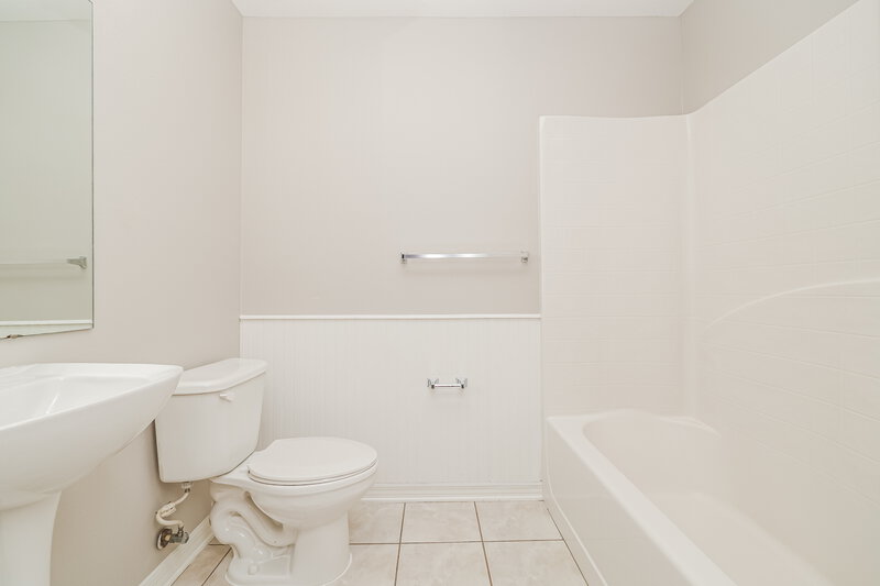 4,070/Mo, 17027 Ongar Ct Land O' Lakes, FL 34638 Bathroom View 2