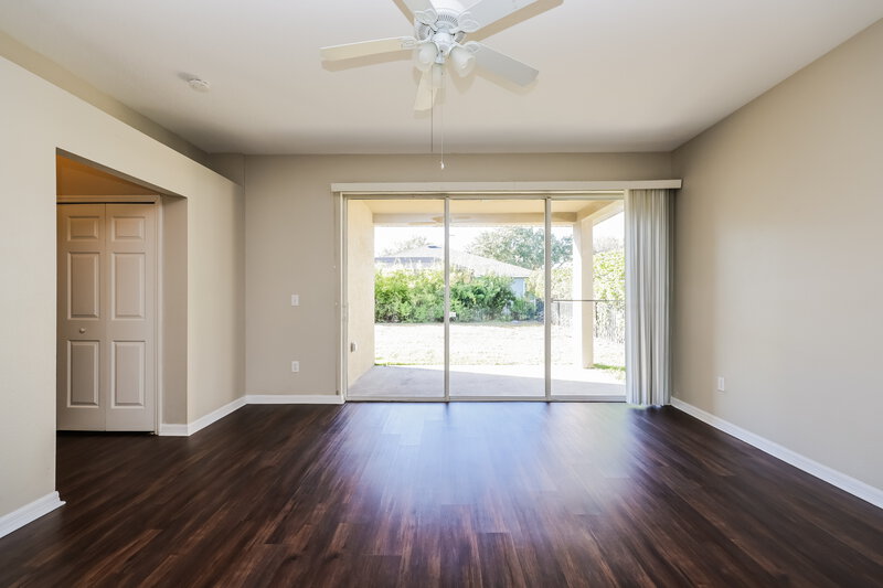 2,435/Mo, 6327 Bridgecrest Dr Lithia, FL 33547 Family Room View