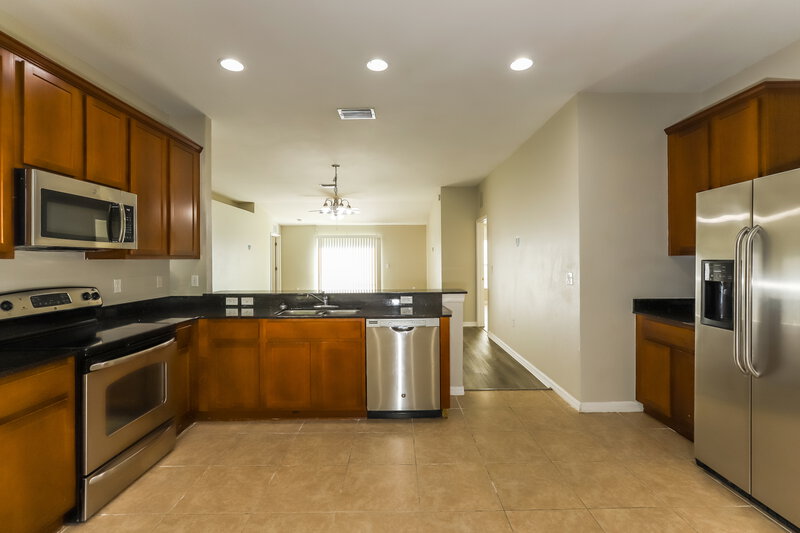 3,300/Mo, 3927 Constantine Loop Wesley Chapel, FL 33543 Kitchen View