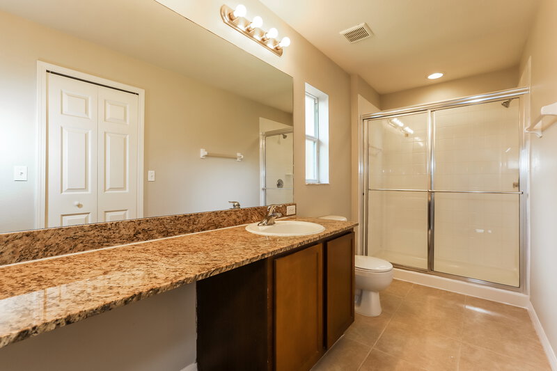 3,300/Mo, 3927 Constantine Loop Wesley Chapel, FL 33543 Main Bathroom View
