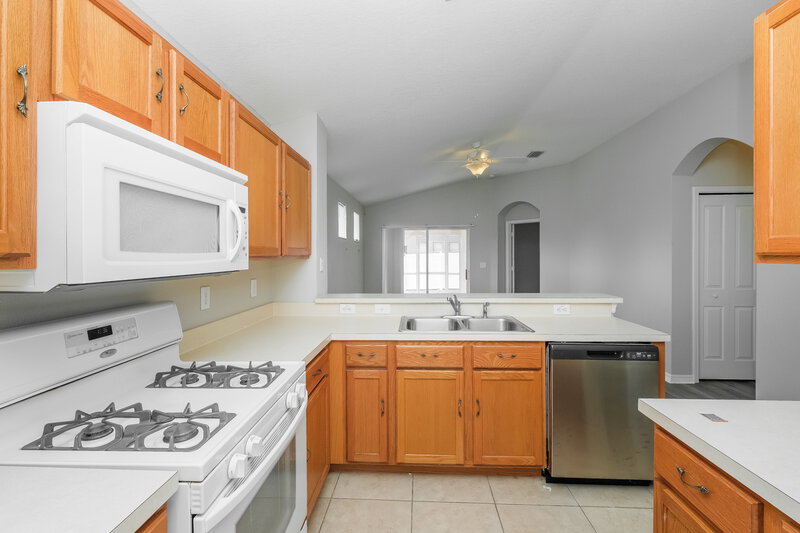 2,085/Mo, 8350 Crescent Moon Dr New Port Richey, FL 34655 Kitchen View 2