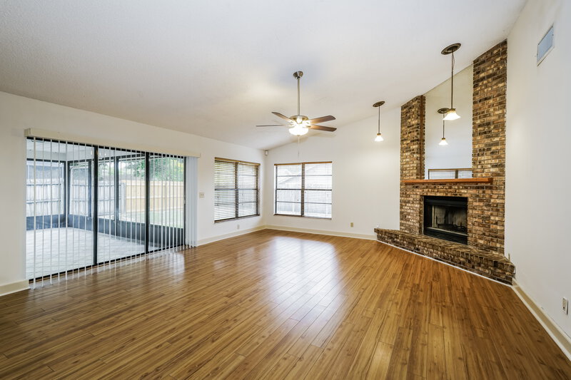 2,680/Mo, 2535 Arborwood Dr Valrico, FL 33596 Living Room View 2