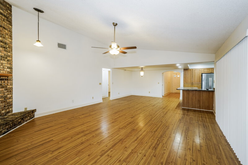 2,680/Mo, 2535 Arborwood Dr Valrico, FL 33596 Living Room View 3