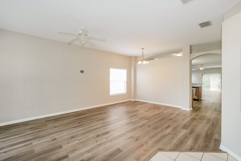 3,400/Mo, 5310 Braddock Dr Zephyrhills, FL 33541 Living Room View