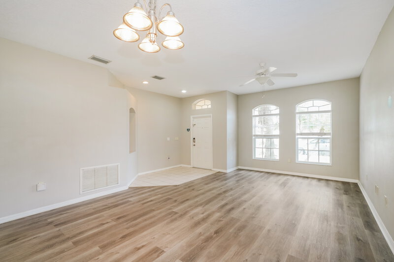 3,400/Mo, 5310 Braddock Dr Zephyrhills, FL 33541 Dining Room View