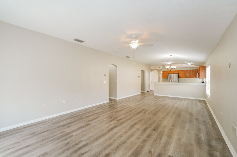 3,400/Mo, 5310 Braddock Dr Zephyrhills, FL 33541 Family Room View 2