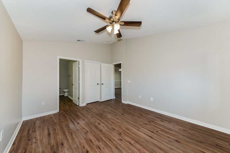 3,430/Mo, 12807 Kings Lake Dr Gibsonton, FL 33534 Main Bedroom View 2