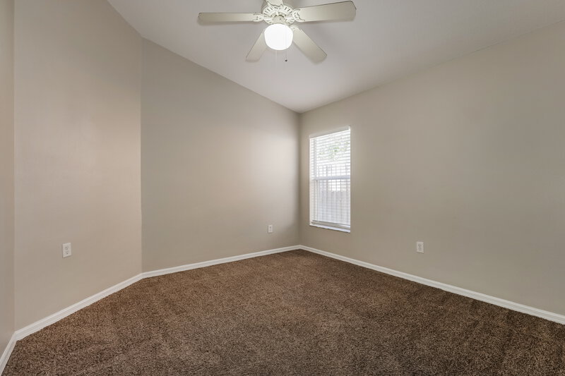 2,225/Mo, 402 Maple Pointe Dr Seffner, FL 33584 Bedroom View 2