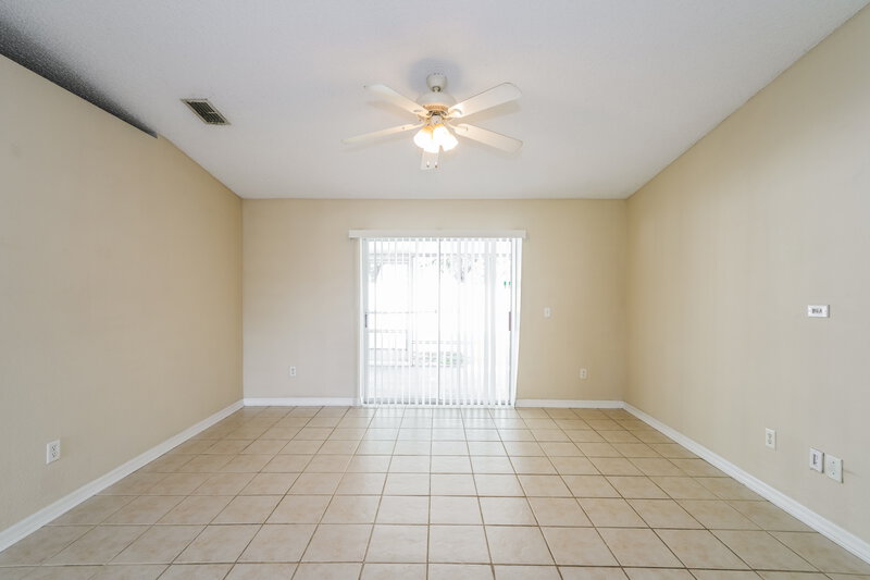 2,130/Mo, 4606 Horseshoe Pick Ln Valrico, FL 33594 Living Room View 3