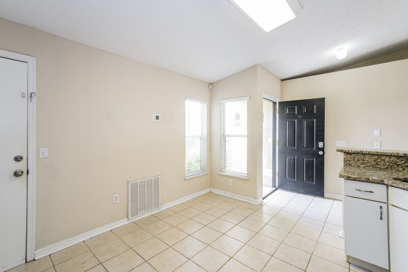 2,130/Mo, 4606 Horseshoe Pick Ln Valrico, FL 33594 Dining Room View