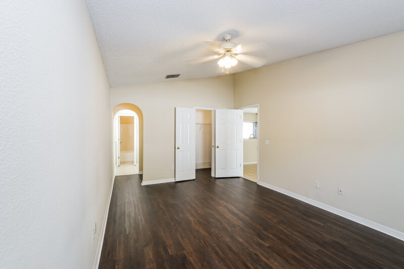 2,130/Mo, 4606 Horseshoe Pick Ln Valrico, FL 33594 Main Bedroom View