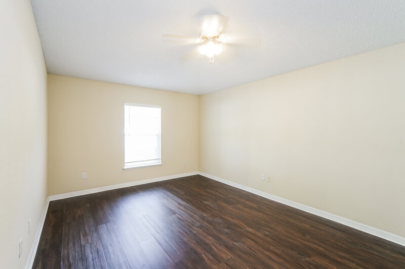 2,130/Mo, 4606 Horseshoe Pick Ln Valrico, FL 33594 Main Bedroom View 2