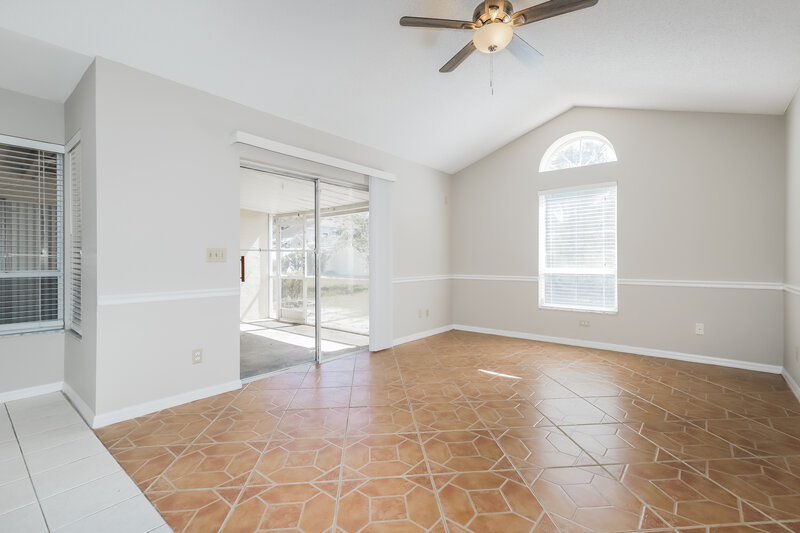 2,010/Mo, 1966 Erin Brooke Dr Valrico, FL 33594 Dining Room View