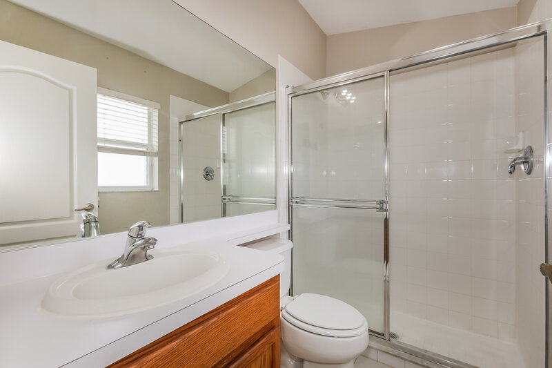 1,870/Mo, 12706 White Bluff Rd Hudson, FL 34669 Main Bathroom View