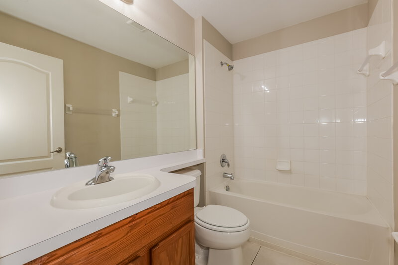 1,870/Mo, 12706 White Bluff Rd Hudson, FL 34669 Bathroom View