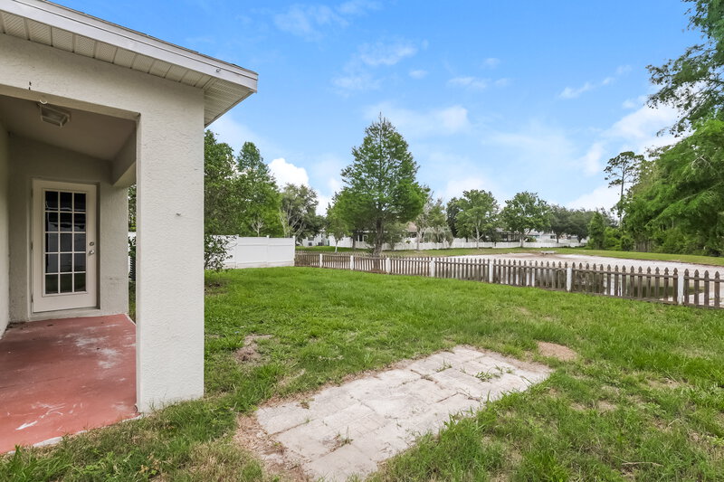 1,870/Mo, 12706 White Bluff Rd Hudson, FL 34669 Backyard View