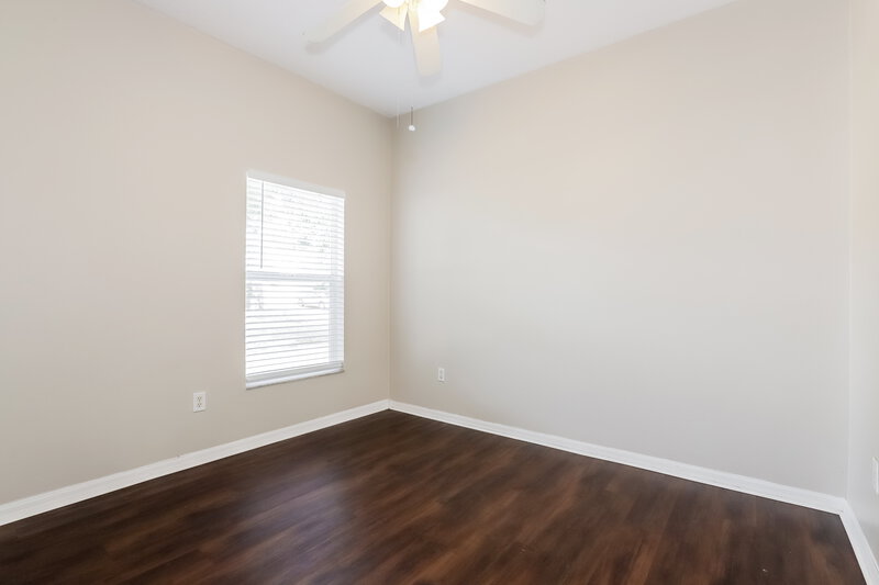 2,070/Mo, 502 Magnolia Pointe Ct Seffner, FL 33584 Bedroom View