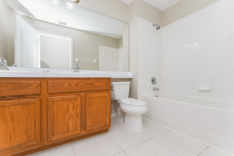 2,605/Mo, 3004 Prairie Iris Dr Land O' Lakes, FL 34638 Bathroom View