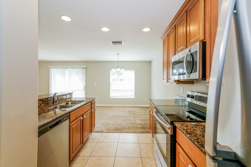1,930/Mo, 12632 Saulston Pl Hudson, FL 34669 Kitchen View 2
