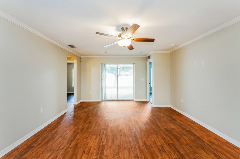 1,920/Mo, 2117 Pleasure Run Dr Ruskin, FL 33570 Living Room View 2