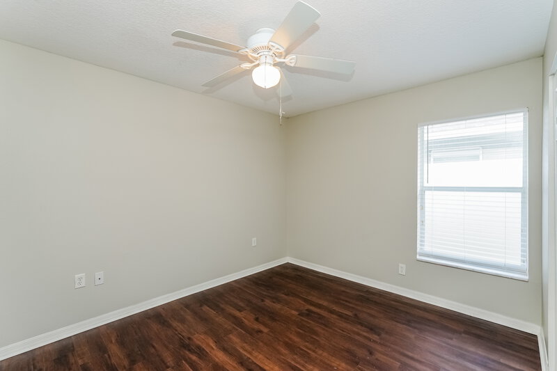 1,920/Mo, 2117 Pleasure Run Dr Ruskin, FL 33570 Bedroom View 2