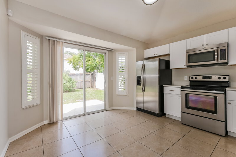 2,065/Mo, 2614 Lansbury Pl Seffner, FL 33584 Dining Room View 2