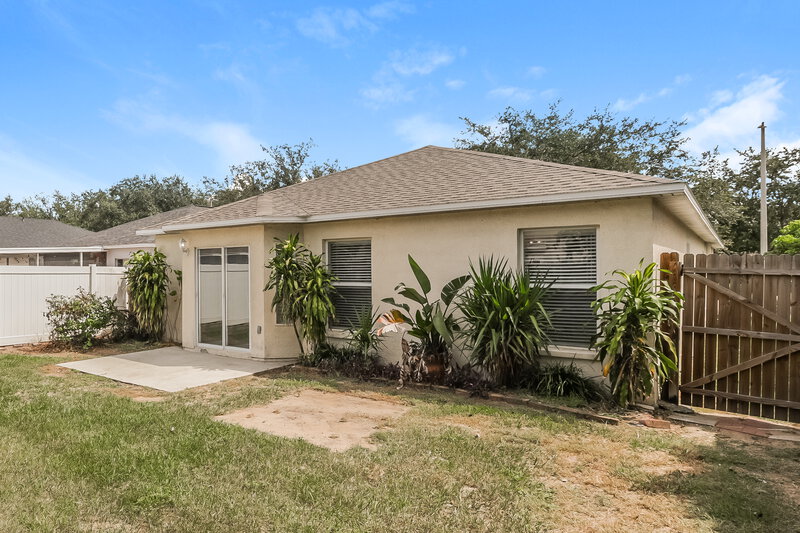 2,065/Mo, 2614 Lansbury Pl Seffner, FL 33584 Rear View