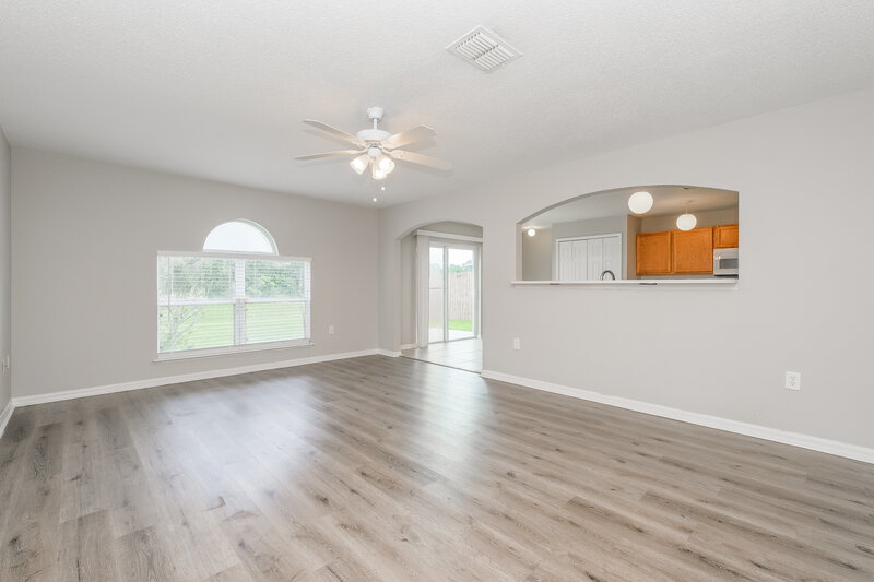 2,270/Mo, 6300 Tabogi Trl Wesley Chapel, FL 33545 Living Room View 2