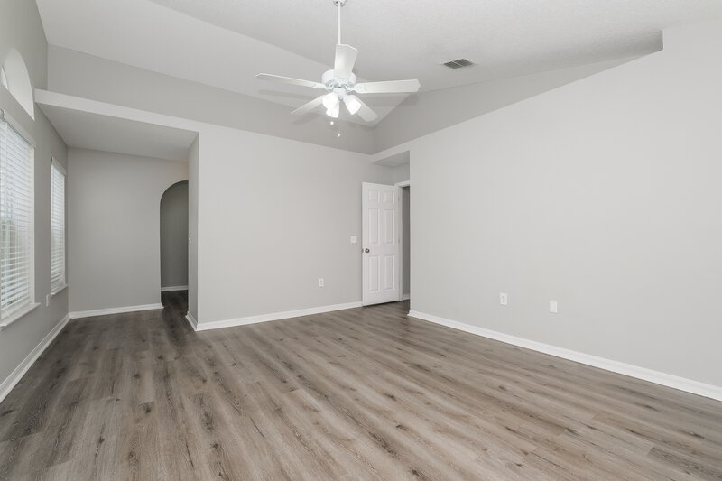 2,270/Mo, 6300 Tabogi Trl Wesley Chapel, FL 33545 Main Bedroom View 2