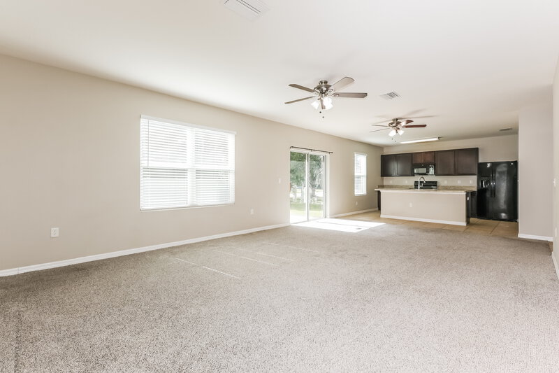 2,160/Mo, 6305 Merrifield Dr Zephyrhills, FL 33541 Living Room View 3