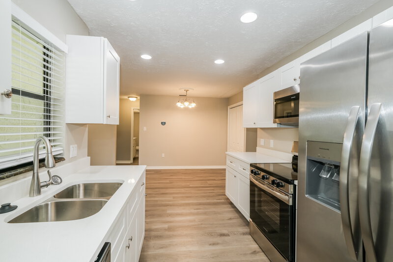 3,650/Mo, 22853 Fern Ct Land O' Lakes, FL 34639 Kitchen View