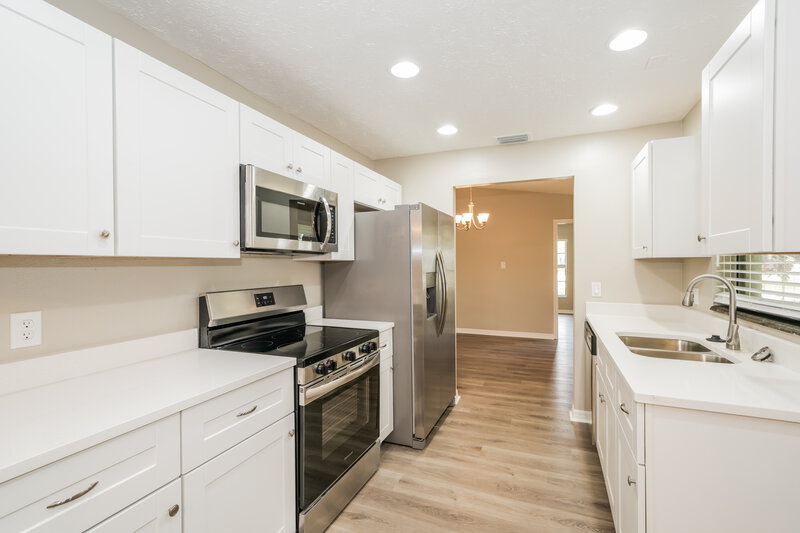 3,650/Mo, 22853 Fern Ct Land O' Lakes, FL 34639 Kitchen View 2