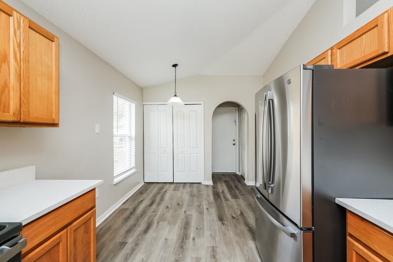 2,065/Mo, 12938 Bridleford Dr Gibsonton, FL 33534 Breakfast Nook View