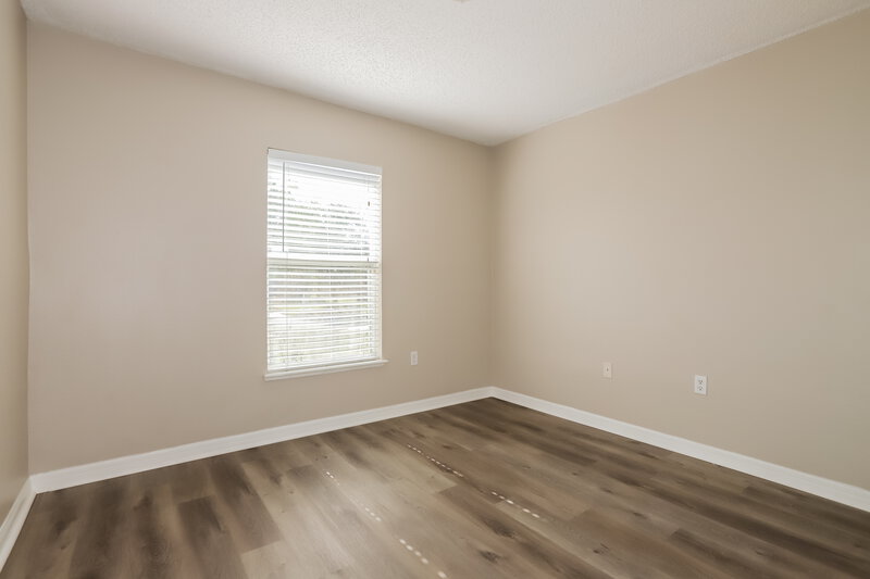 2,025/Mo, 12938 Bridleford Dr Gibsonton, FL 33534 Bedroom View 2