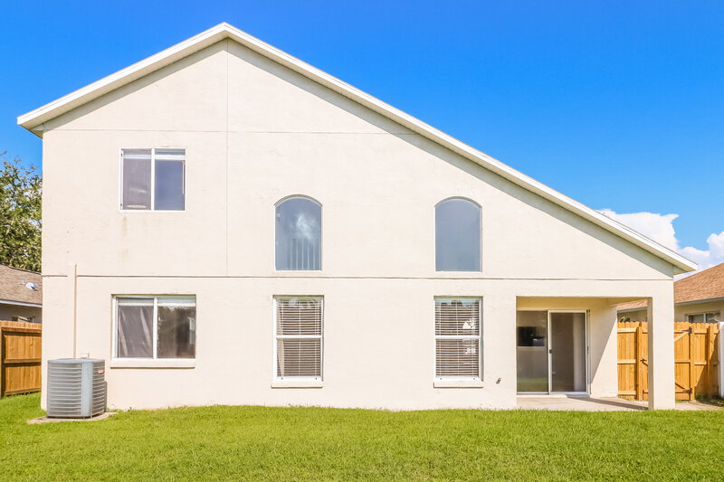 2,205/Mo, 4148 Savage Station Cir New Port Richey, FL 34653 Rear View