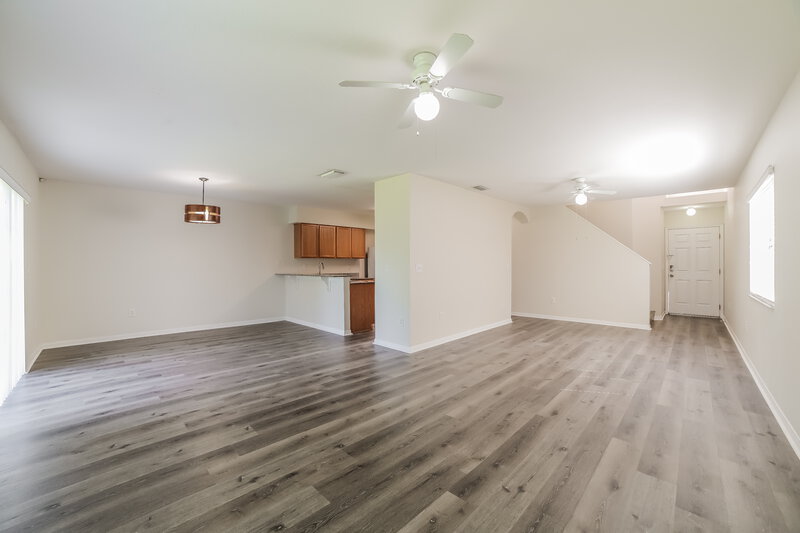 2,315/Mo, 10803 Summerton Dr Riverview, FL 33579 Living Room View