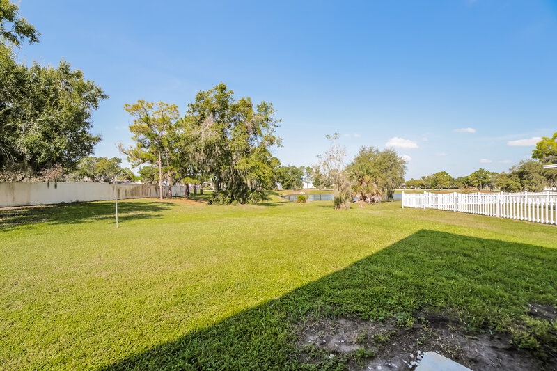 2,315/Mo, 10803 Summerton Dr Riverview, FL 33579 Backyard View