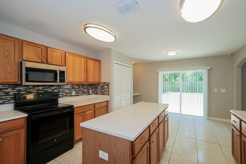 3,640/Mo, 13809 Gentle Woods Ave Riverview, FL 33569 Kitchen View 3