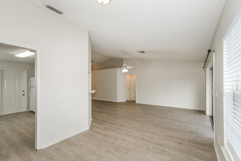 2,365/Mo, 10148 Cedar Dune Dr Tampa, FL 33624 Dining Room View 2