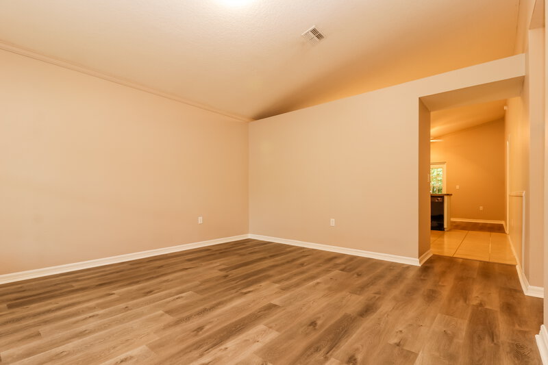 1,760/Mo, 7853 Chadwick Dr New Port Richey, FL 34654 Living Room View 3