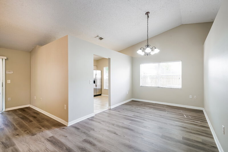 2,235/Mo, 1014 Peachwood Dr Brandon, FL 33510 Dining Room View 2