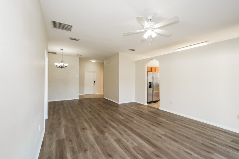 2,060/Mo, 34325 Smart Dr Zephyrhills, FL 33541 Living Room View