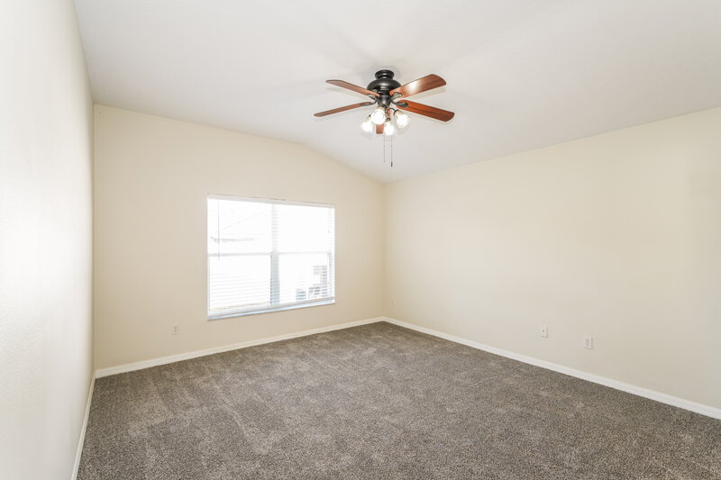 2,060/Mo, 34325 Smart Dr Zephyrhills, FL 33541 Main Bedroom View