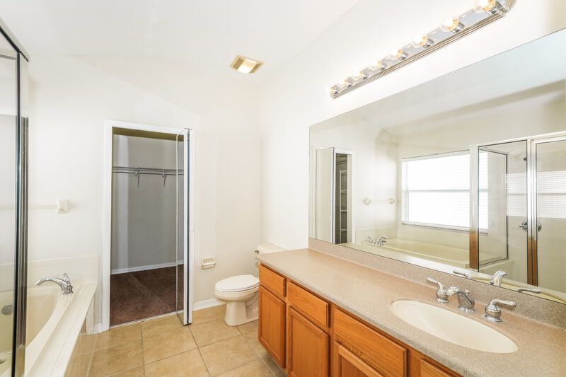 2,060/Mo, 34325 Smart Dr Zephyrhills, FL 33541 Main Bedroom View 3