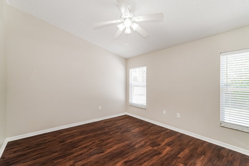 2,125/Mo, 10414 Copperwood Dr New Port Richey, FL 34654 Main Bedroom View
