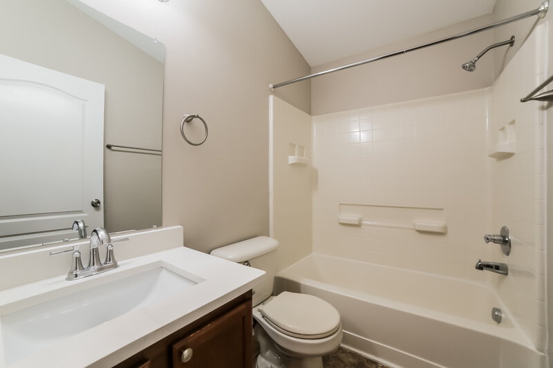 1,975/Mo, 15747 Greyrock Dr Spring Hill, FL 34610 Bathroom View